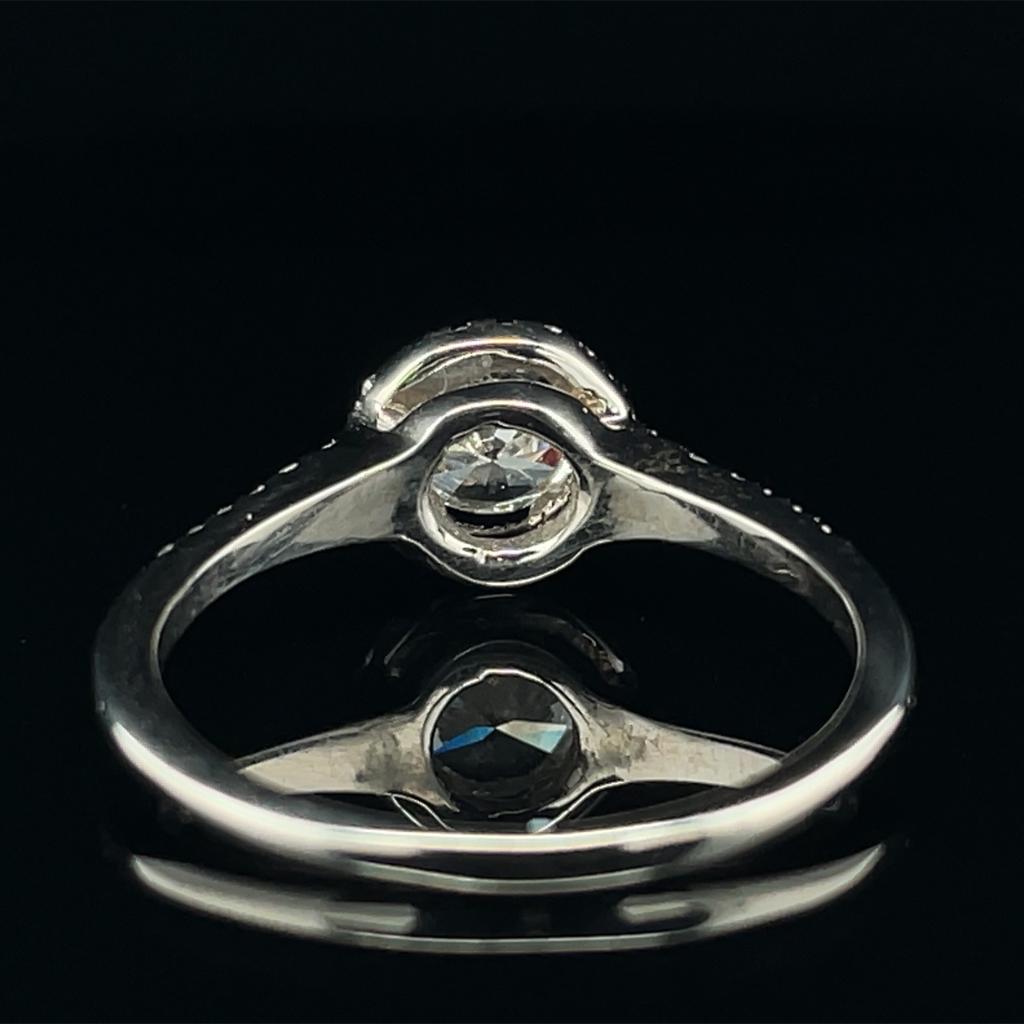 Halo Radiance Diamond Ring